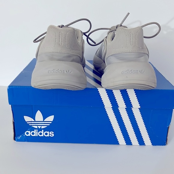 Adidas Ozelia J Grey boys sz 6 - Picture 4 of 5